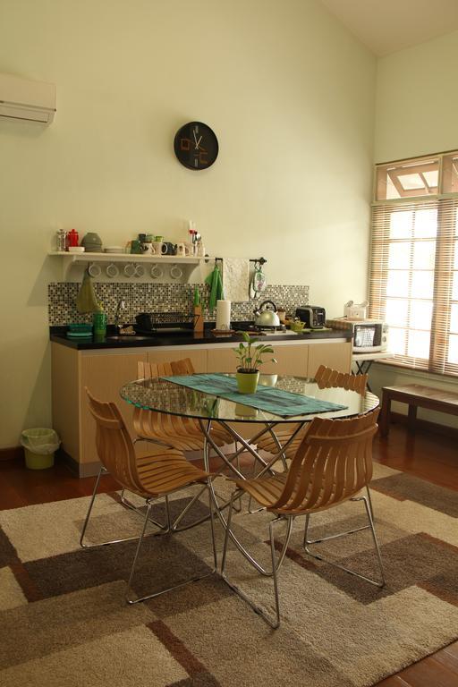 Bed And Breakfast Tomang Τζακάρτα Εξωτερικό φωτογραφία