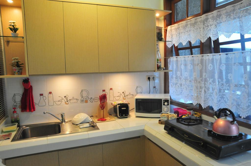 Bed And Breakfast Tomang Τζακάρτα Εξωτερικό φωτογραφία