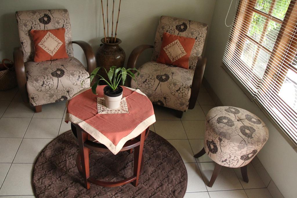 Bed And Breakfast Tomang Τζακάρτα Εξωτερικό φωτογραφία