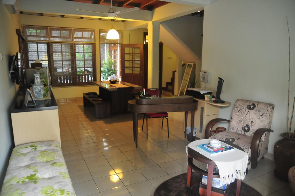 Bed And Breakfast Tomang Τζακάρτα Εξωτερικό φωτογραφία